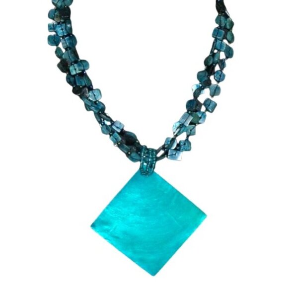 Handmade Capiz Diamond Blue Necklace - Picture 1 of 1